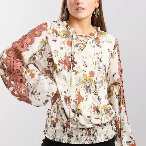 Buckle Black Floral Crochet Sleeve Blouse M - Picture 3 of 7